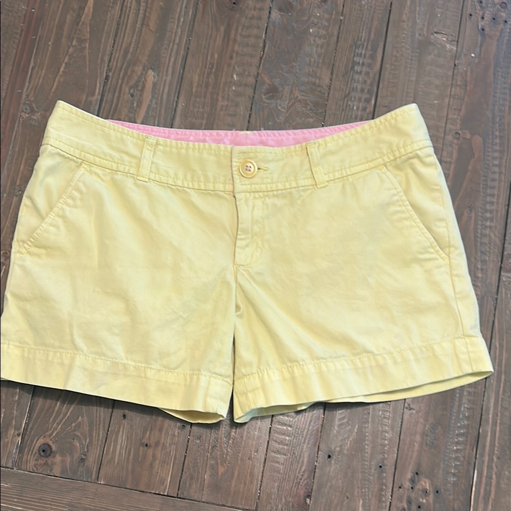 Lilly Pulitzer Yellow Callahan Shorts. Size 6